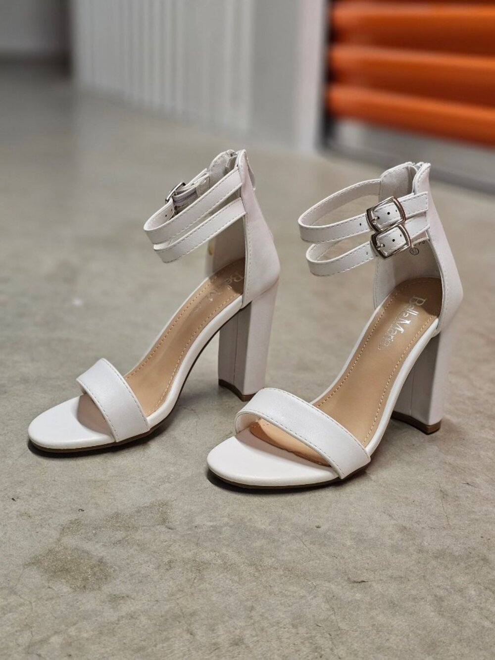 White Block Heel Sandals With Dual Ankle Straps & Back Zipper Closure Open Toe D - Picture 9 of 12